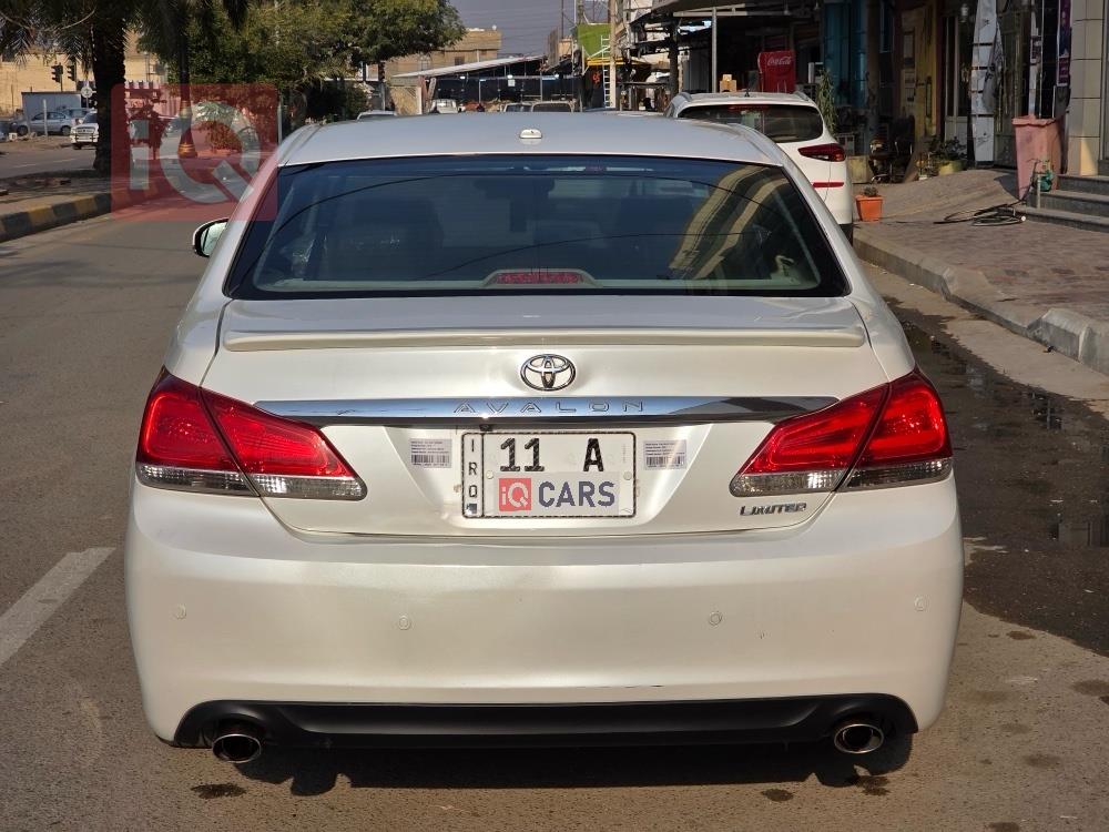 تويوتا أفالون